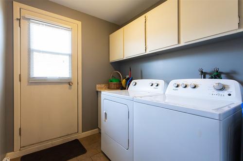 1-500 Lester Road, Kelowna, BC - Indoor Photo Showing Laundry Room