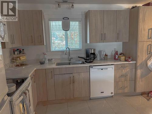 2515 Delray Road, West Kelowna, BC - Indoor Photo Showing Kitchen With Double Sink