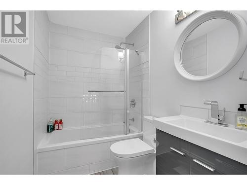 160 Celano Crescent Unit# 101, Kelowna, BC - Indoor Photo Showing Bathroom