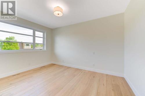 549 Knowles Road, Kelowna, BC - Indoor Photo Showing Other Room