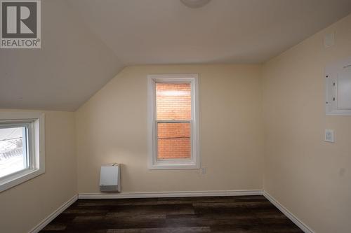 369-371 Wellington St E, Sault Ste Marie, ON - Indoor Photo Showing Other Room