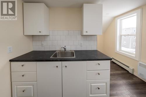 369-371 Wellington St E, Sault Ste Marie, ON - Indoor Photo Showing Kitchen