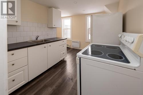 369-371 Wellington St E, Sault Ste Marie, ON - Indoor Photo Showing Kitchen