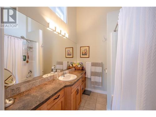 114 Lakeview Street Unit# 101, Penticton, BC - Indoor Photo Showing Bathroom