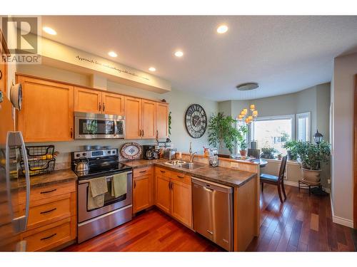 114 Lakeview Street Unit# 101, Penticton, BC - Indoor Photo Showing Kitchen With Double Sink