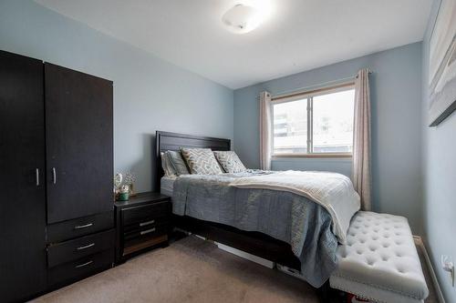 5 Melanie Crescent, Hamilton, ON - Indoor Photo Showing Bedroom