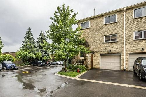 5 Melanie Crescent, Hamilton, ON - Outdoor