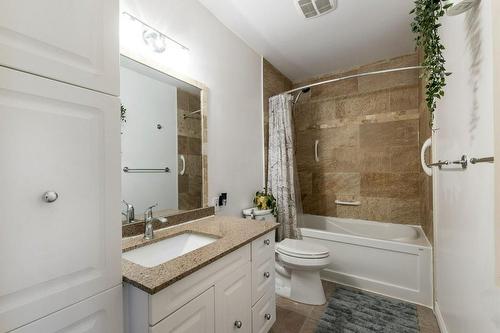 5 Melanie Crescent, Hamilton, ON - Indoor Photo Showing Bathroom