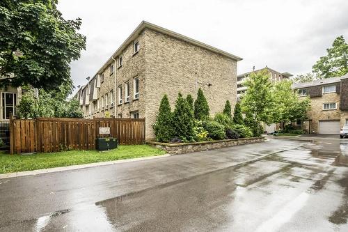 5 Melanie Crescent, Hamilton, ON - Outdoor