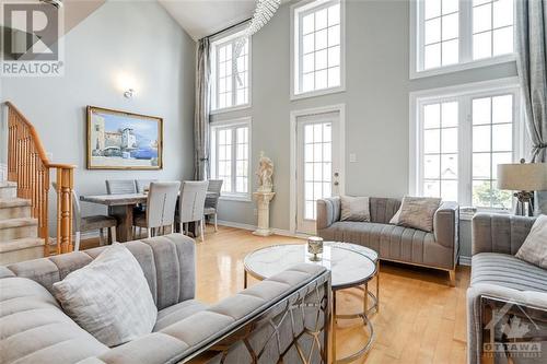 312 Royal Fern Way, Ottawa, ON - Indoor Photo Showing Living Room