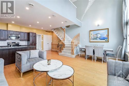 312 Royal Fern Way, Ottawa, ON - Indoor Photo Showing Living Room