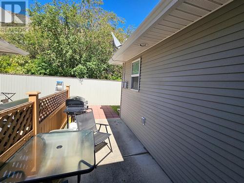 601 9Th Street Unit# 6, Keremeos, BC - Outdoor With Exterior