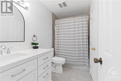 1740 Lafrance Drive, Ottawa, ON - Indoor Photo Showing Bathroom