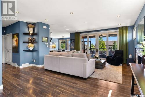 18 Cumberland Bay, White City, SK - Indoor Photo Showing Living Room