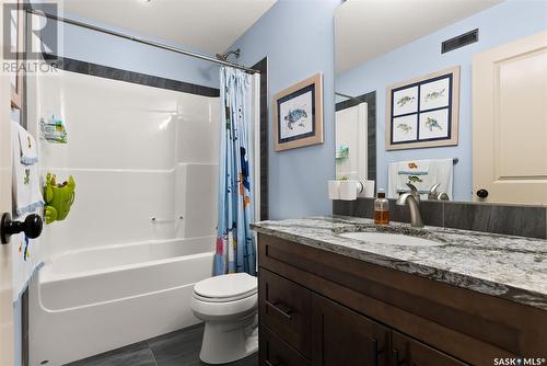 18 Cumberland Bay, White City, SK - Indoor Photo Showing Bathroom