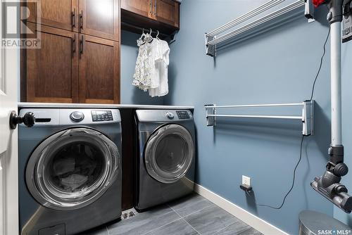 18 Cumberland Bay, White City, SK - Indoor Photo Showing Laundry Room