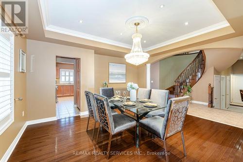 21 Crown Drive, Brampton (Vales Of Castlemore), ON - Indoor Photo Showing Dining Room