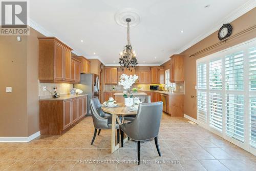 21 Crown Drive, Brampton (Vales Of Castlemore), ON - Indoor Photo Showing Dining Room