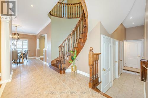 21 Crown Drive, Brampton (Vales Of Castlemore), ON - Indoor Photo Showing Other Room