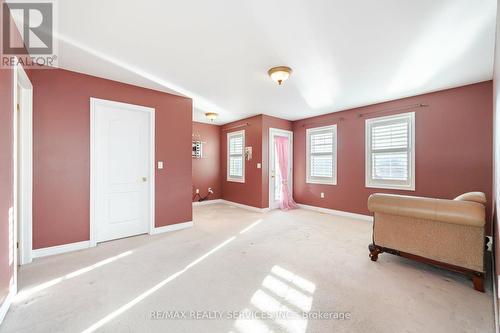 21 Crown Drive, Brampton (Vales Of Castlemore), ON - Indoor Photo Showing Other Room