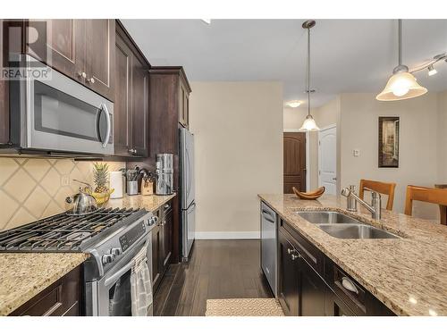 4036 Pritchard Drive N Unit# 3203, West Kelowna, BC - Indoor Photo Showing Kitchen With Stainless Steel Kitchen With Double Sink With Upgraded Kitchen