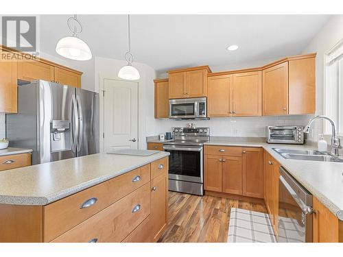 182 Poonian Court, Kelowna, BC - Indoor Photo Showing Kitchen With Double Sink