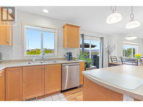 182 Poonian Court, Kelowna, BC - Indoor Photo Showing Kitchen With Double Sink