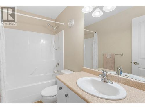 182 Poonian Court, Kelowna, BC - Indoor Photo Showing Bathroom