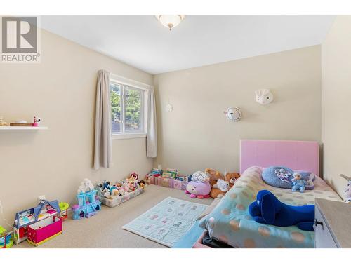 182 Poonian Court, Kelowna, BC - Indoor Photo Showing Bedroom