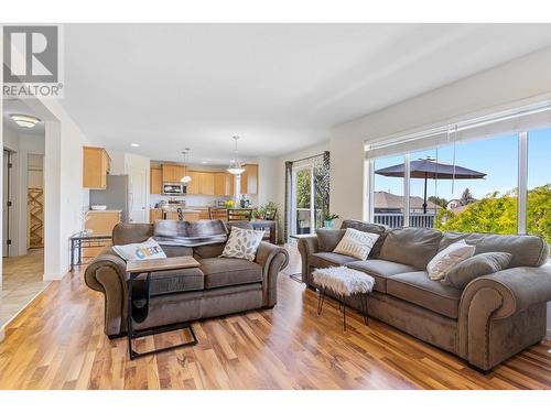 182 Poonian Court, Kelowna, BC - Indoor Photo Showing Living Room