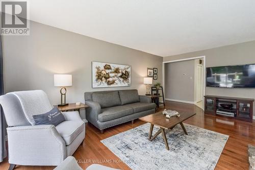 6555 Third Line, Centre Wellington (Fergus), ON - Indoor Photo Showing Living Room