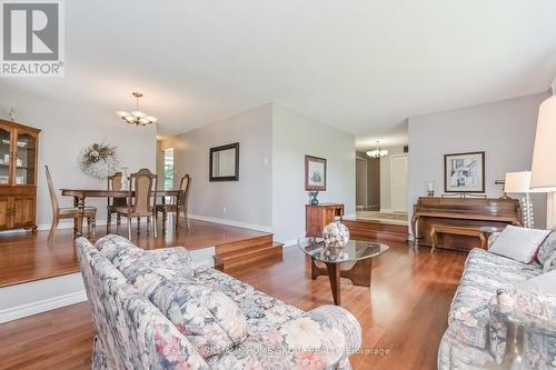 6555 Third Line, Centre Wellington (Fergus), ON - Indoor Photo Showing Living Room