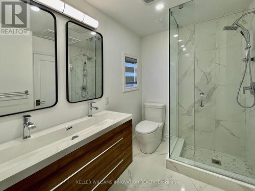 1 Edward Street, Hamilton (Gibson), ON - Indoor Photo Showing Bathroom