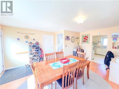 10 Dupont Street, Little Current, ON - Indoor Photo Showing Dining Room