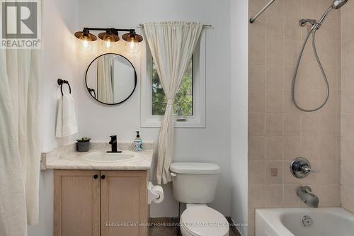 157 Charlton Settlement Avenue, Toronto (Mount Dennis), ON - Indoor Photo Showing Bathroom