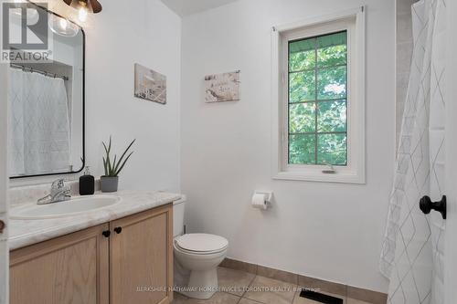 157 Charlton Settlement Avenue, Toronto (Mount Dennis), ON - Indoor Photo Showing Bathroom