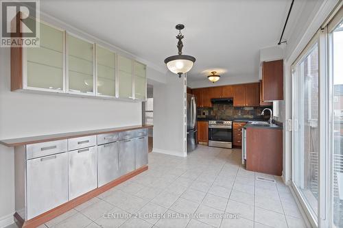 9 Mortimer Drive, Brampton (Fletcher'S Meadow), ON - Indoor Photo Showing Kitchen