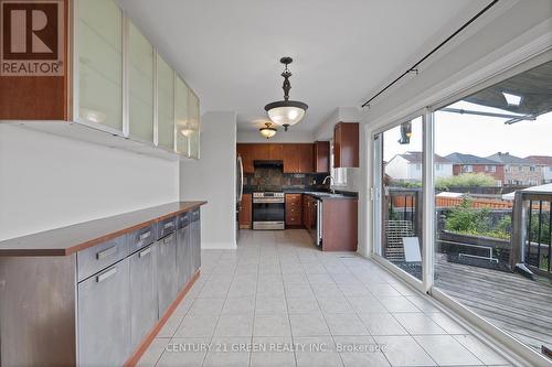 9 Mortimer Drive, Brampton (Fletcher'S Meadow), ON - Indoor Photo Showing Kitchen