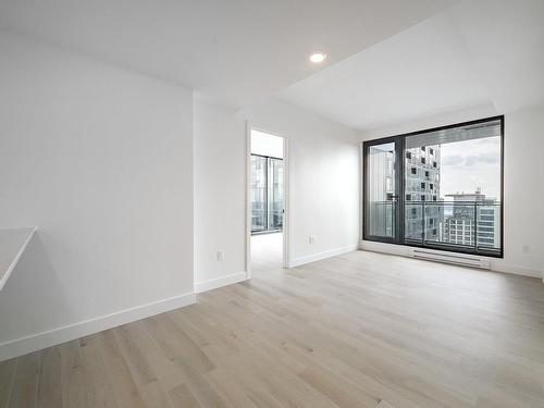 Living room - 3501-1245 Rue De Bleury, Montréal (Ville-Marie), QC - Indoor Photo Showing Other Room