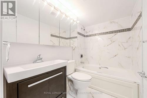 407 - 1055 Bay Street, Toronto (Bay Street Corridor), ON - Indoor Photo Showing Bathroom