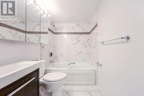 407 - 1055 Bay Street, Toronto (Bay Street Corridor), ON - Indoor Photo Showing Bathroom