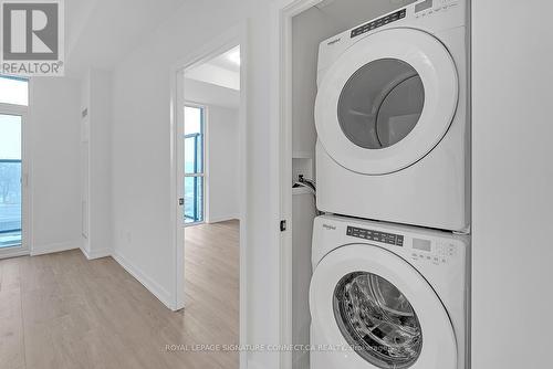 623 - 2300 St Clair Avenue W, Toronto (Junction Area), ON - Indoor Photo Showing Laundry Room