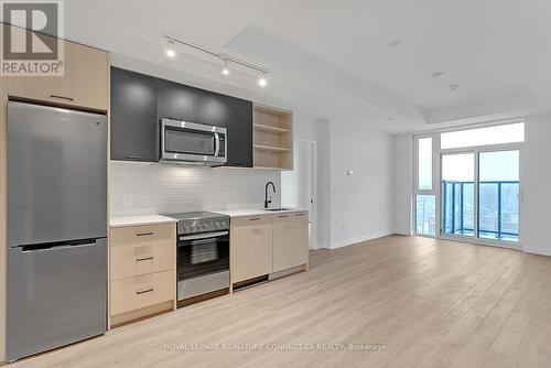 623 - 2300 St Clair Avenue W, Toronto (Junction Area), ON - Indoor Photo Showing Kitchen With Upgraded Kitchen