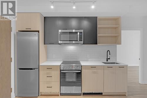 623 - 2300 St Clair Avenue W, Toronto (Junction Area), ON - Indoor Photo Showing Kitchen With Upgraded Kitchen