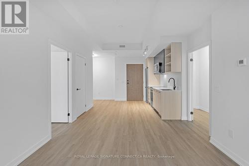 623 - 2300 St Clair Avenue W, Toronto (Junction Area), ON - Indoor Photo Showing Kitchen