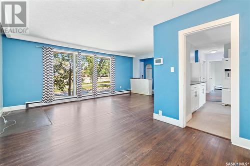 5135 North West Boulevard, Regina, SK - Indoor Photo Showing Living Room