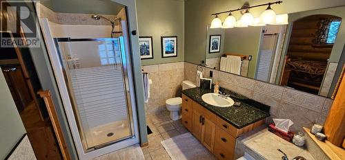 7001 Columbia Ridge  Drive, Fairmont Hot Springs, BC - Indoor Photo Showing Bathroom