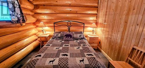 7001 Columbia Ridge  Drive, Fairmont Hot Springs, BC - Indoor Photo Showing Bedroom