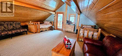 7001 Columbia Ridge  Drive, Fairmont Hot Springs, BC - Indoor Photo Showing Bedroom