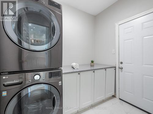 258 Livingstone Street E, Barrie (Little Lake), ON - Indoor Photo Showing Laundry Room